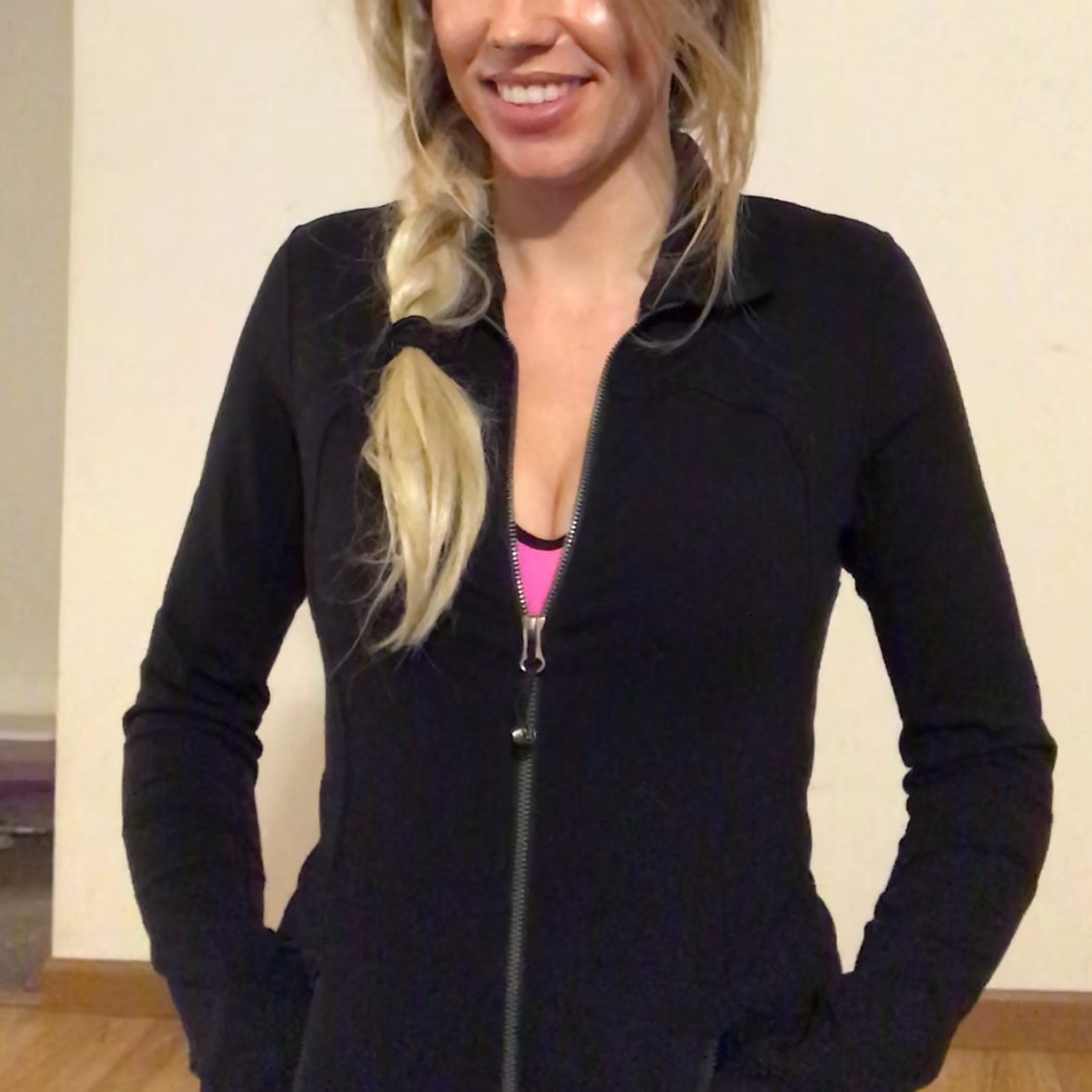 Lululemon define jacket 🏋️‍♀️ - Picture 4 of 7